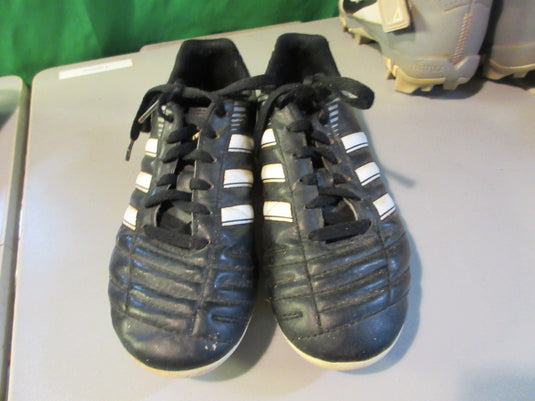 Used Adidas Soccer Cleats Size 3.5