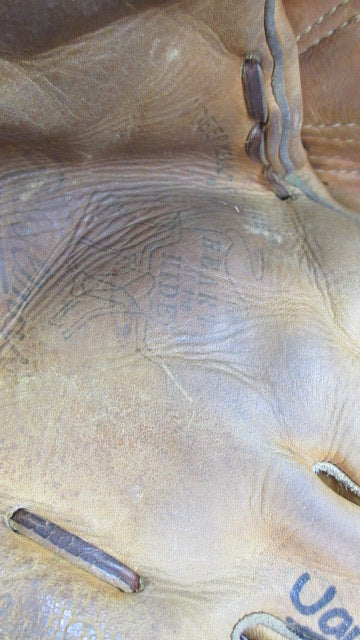 Used Vintage Rawlings Heart Of The Hide Billy Williams 11" Glove - RHT