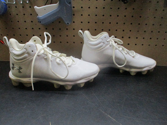 Used Under Armour Spotlight Franchise RM 2.0 Football Cleats - Size Youth 5.5