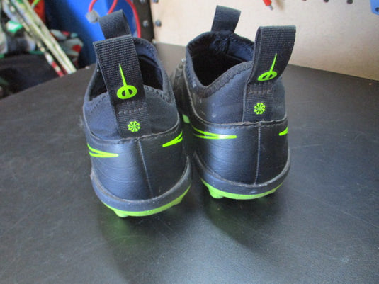 Used Nike Jr. Tiempo Maestro Club Soccer Cleats - Size Youth 12