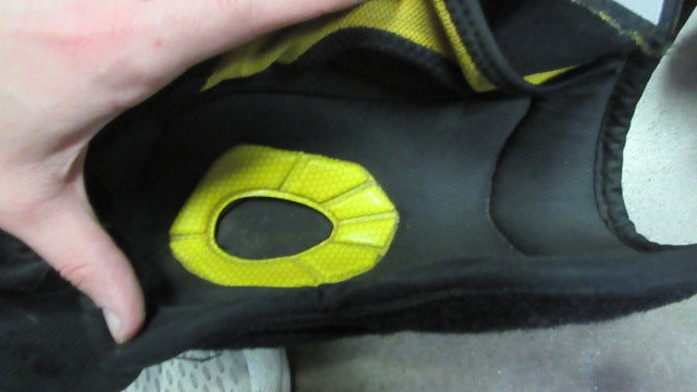 Load image into Gallery viewer, Used Bauer Totalone NXG Hockey Elbow Pads Size Large - Black
