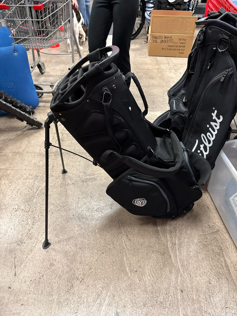Load image into Gallery viewer, Used 15 Way Top Golf Stand Bag
