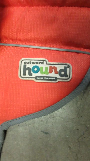 Load image into Gallery viewer, Used Outward Hound Granby Splash Dog Life Jacket Dog Size Medium
