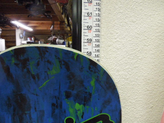Load image into Gallery viewer, Used Lib Tech Banana Tech 159cm Snowboard with Union Bindings
