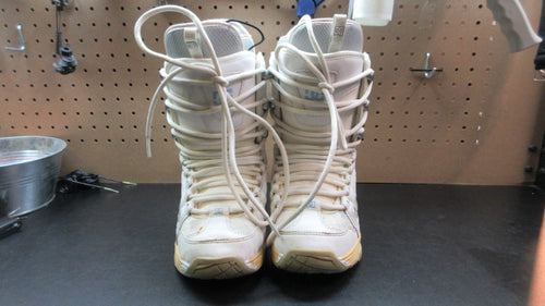 Used DC Faze Snowboard Boots - Size 6