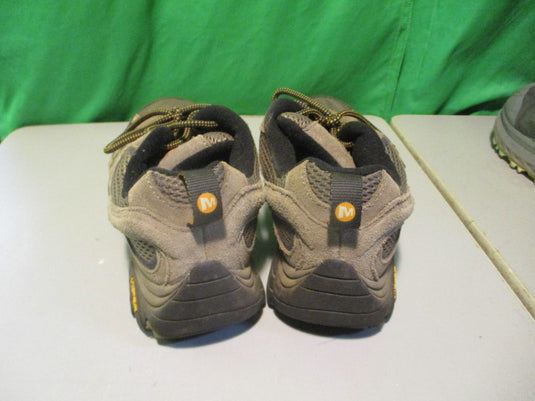 Used Merrell Size 8 hiking Shoes