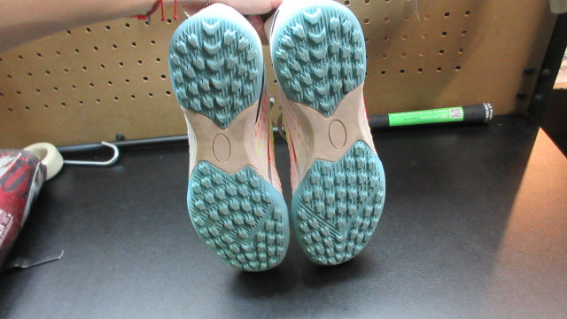 Load image into Gallery viewer, Used Indoor Soccer Shoes - Size 8.5 Wom/7 Men
