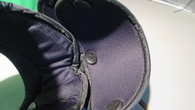 Load image into Gallery viewer, Used Xenith Flyte 2 TD Youth Small Football Shoulder Pads
