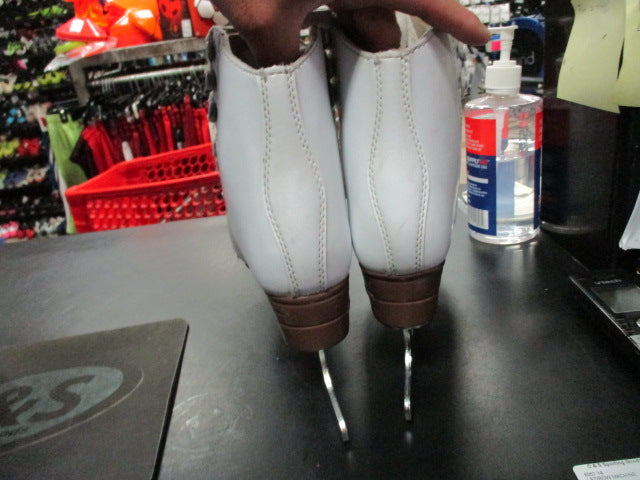 Load image into Gallery viewer, Used Jackson Mystique Mark II Size 3.5 Figure Skates (Has Wear)
