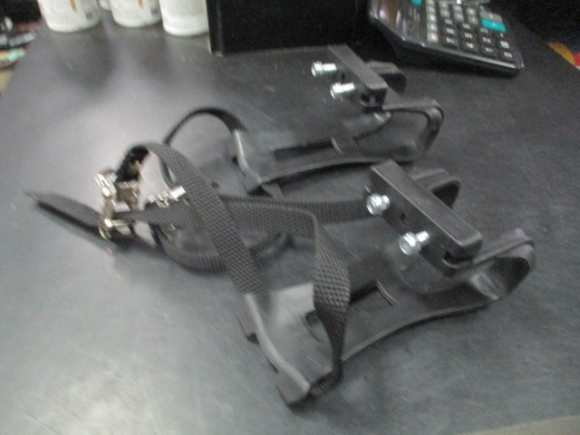 Load image into Gallery viewer, Used Black Bike Pedal Toe Clips and Straps set of 2
