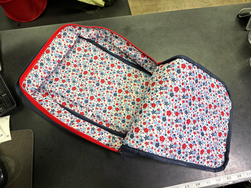 Load image into Gallery viewer, Used 1764 Golf Sprig Bag
