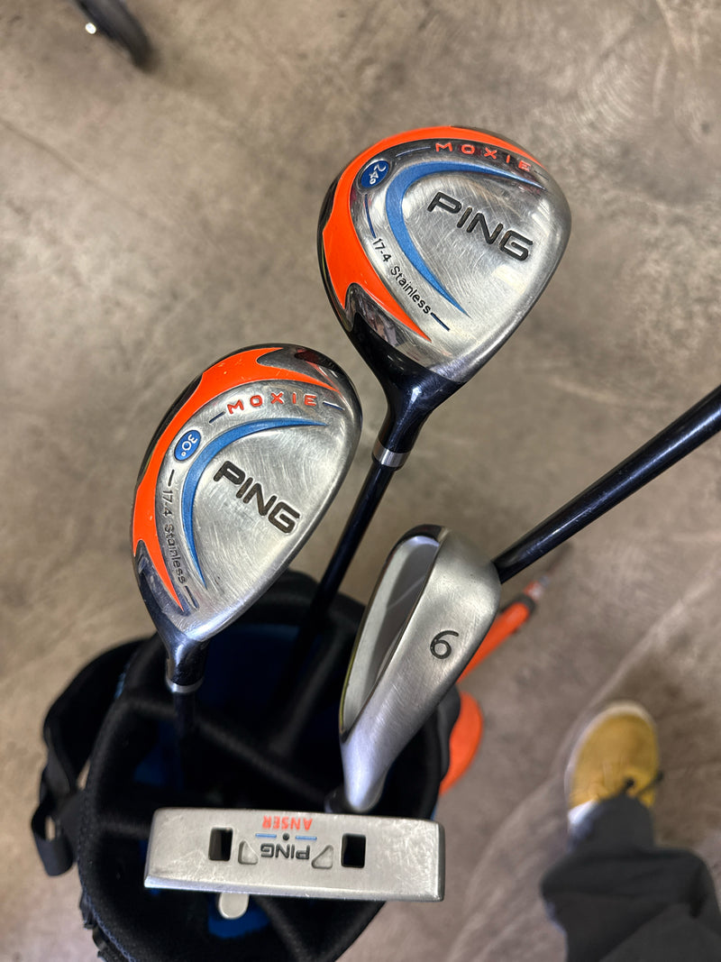 Load image into Gallery viewer, Used PING Moxie Jr Right Hand Golf Club Set 5pc with Stand Bag
