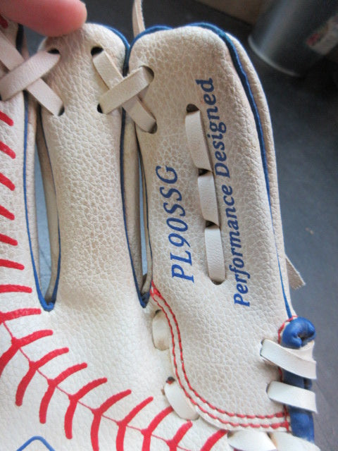 Load image into Gallery viewer, Used Rawlings 9" T-Ball Glove - RHT
