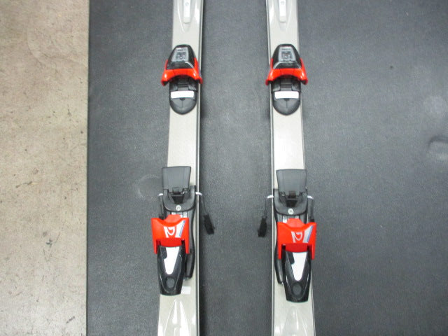 Load image into Gallery viewer, Used Head Cyber X30 160Cm Downhill Skis W Salomon C509 Bindings
