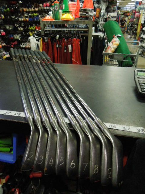 Load image into Gallery viewer, Used Ping EYE2 Black Dot 9pc Matching Serials 2-9 Iron &amp; Wedge RH Iron Set
