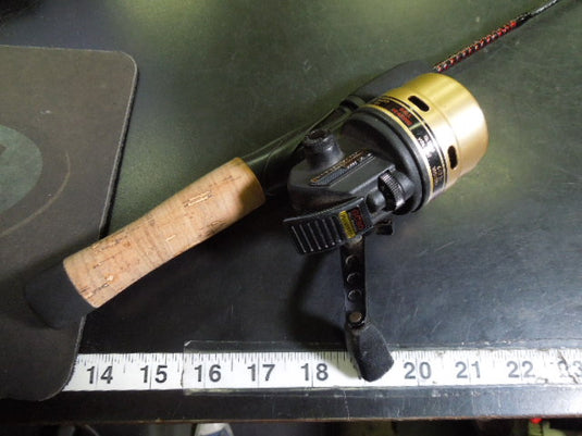 Used Ugly Stik Dock Runner Fishing Pole and Daiwa Reel Combo - 36