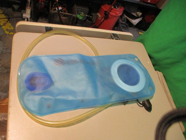 Load image into Gallery viewer, Used Eco Stream 2.0L Hydration Water Bladder
