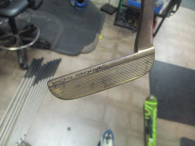 Load image into Gallery viewer, Used Top Flite Micro groove Classic Blade Putter
