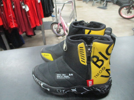 Used Bigwasp Winter Boots Size 2
