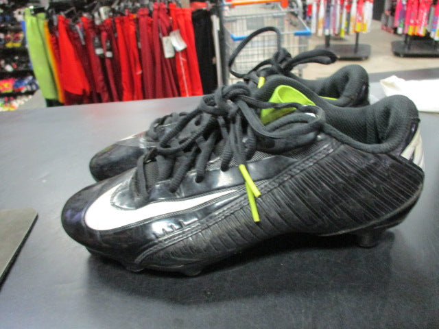 Load image into Gallery viewer, Used Nike Strike Swoosh Size 6.5 Cleats
