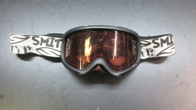 Load image into Gallery viewer, Used Smith Snow Goggles
