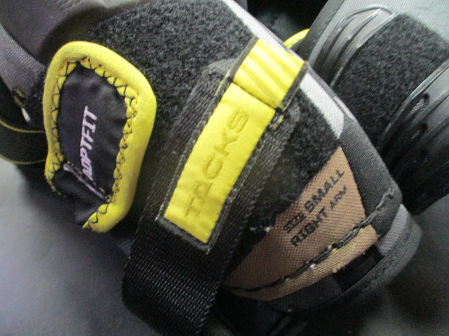 Load image into Gallery viewer, Used CCM AS 580 Senior Hockey Elbow Pads Size Small
