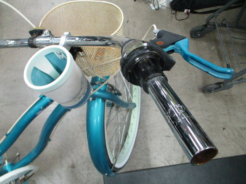 Load image into Gallery viewer, Used Huffy SouthWind 26&quot; 7 Speed Cruiser Bike - As Is (Needs Work)
