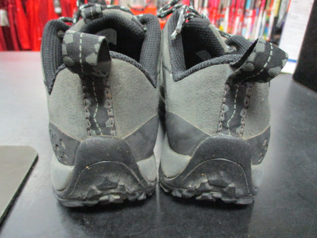 Load image into Gallery viewer, Used Patagonia Vibram Size Womens 5 Hiking Shoes
