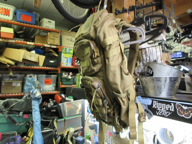 Load image into Gallery viewer, Used Mystery Ranch Blitz 30 Tactical Back Pack
