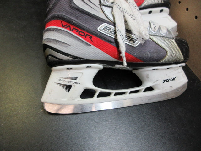 Load image into Gallery viewer, Used Bauer Vapor X 2.0 Hockey Skates - Size 4
