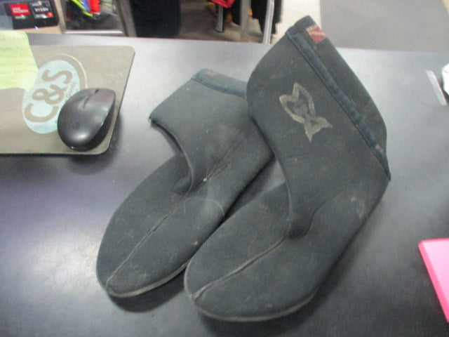 Load image into Gallery viewer, Used GA Dive Boots - Has Splitting Near Front of Ankle
