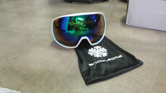 New Snowlodge Backflip Ski Goggles - Matte White/ Fake Green