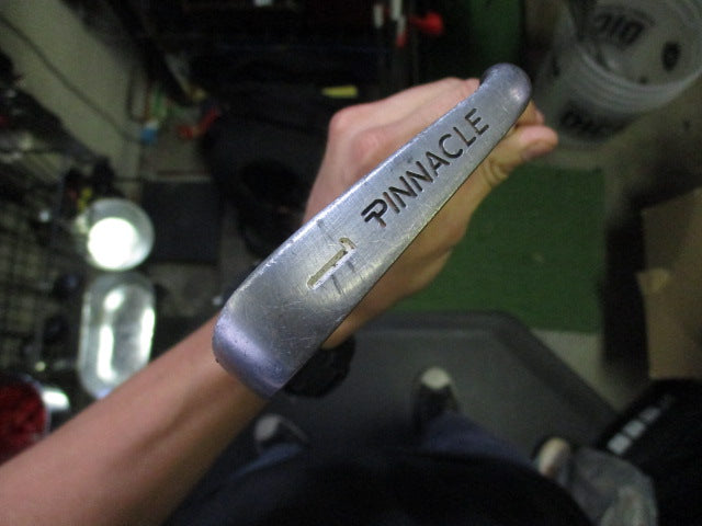 Load image into Gallery viewer, Vintage Acushnet Titleist Pinnacle Tungsten Right Hand 1 Iron
