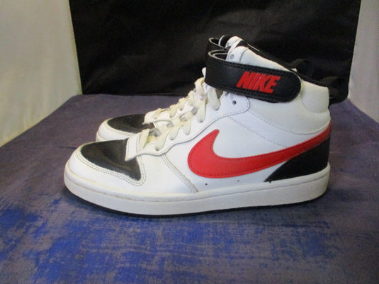 Used Nike Court Borough Basketball Shoes Youth Size 4 - some wear