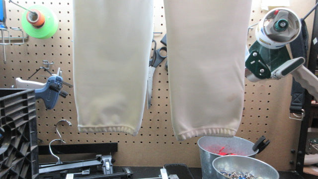 Load image into Gallery viewer, Used The Gluv Athletique Softball Pants - Size Medium
