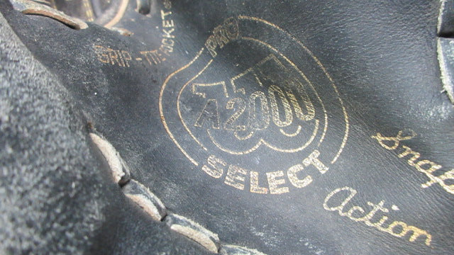 Load image into Gallery viewer, Used Wilson A200 Pro Select Clemens 11&quot; Glove - Broken Lace
