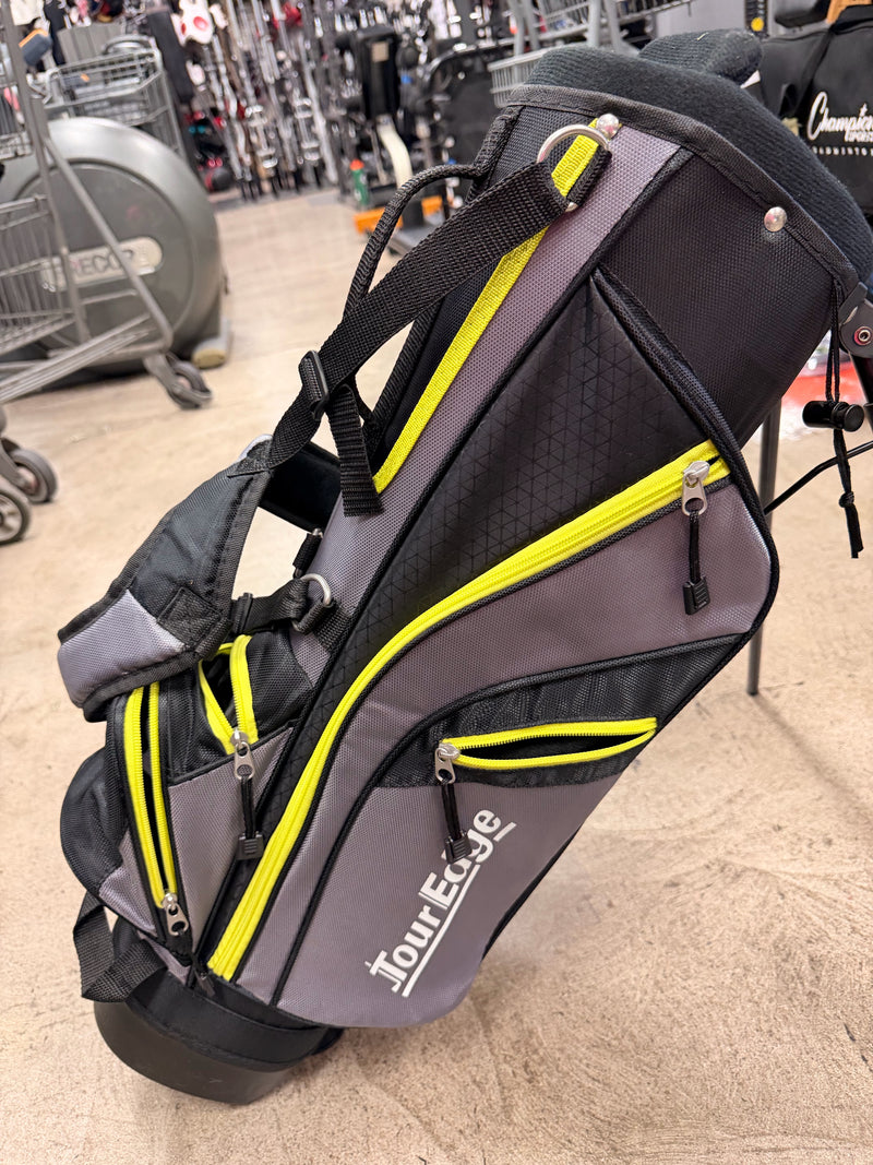 Load image into Gallery viewer, Used Tour Edge Hot Launch 4 Piece Junior Golf Set w/ Bag
