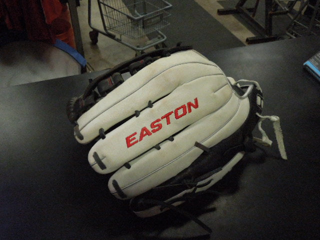 Load image into Gallery viewer, Used Easton Tournament Elite TESP14 RHT Softball Glove 14"
