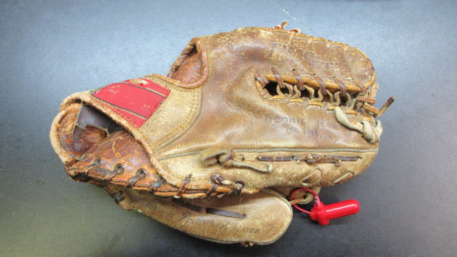 Load image into Gallery viewer, Used Vintage Rawlings Heart of the Hide TG15 Ken Boyer Leather Baseball Glove
