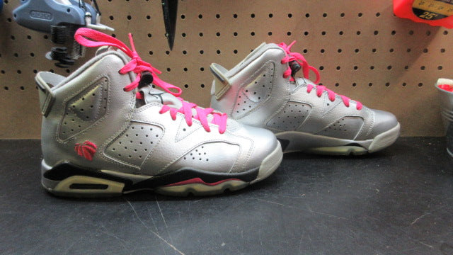 Load image into Gallery viewer, Used Nike Air Jordan 6 Retro Valentine's Day Shoes - Size Youth 6
