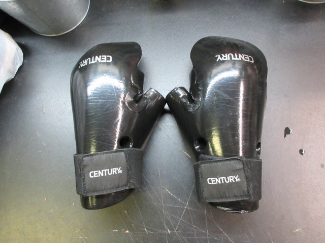 Load image into Gallery viewer, Used Century Sparring Gloves - Size Small
