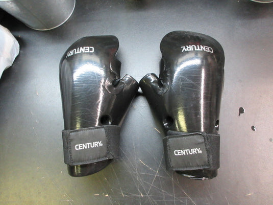 Used Century Sparring Gloves - Size Small