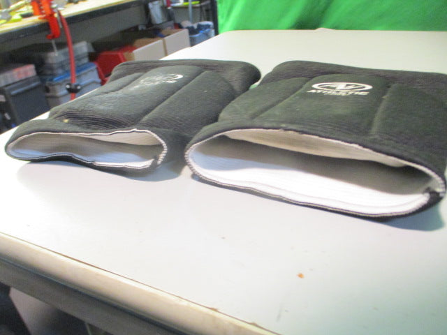 Load image into Gallery viewer, Used Athletic Works Size Unknown Volleyball Knee Pads

