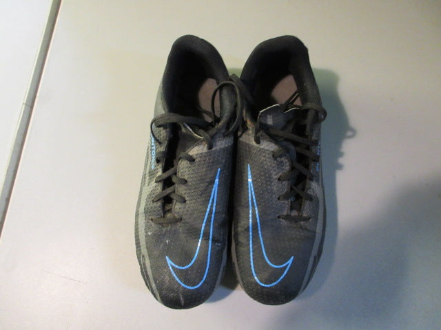 Load image into Gallery viewer, Used Nike Phantom Youth Size 5 Soccer Cleats
