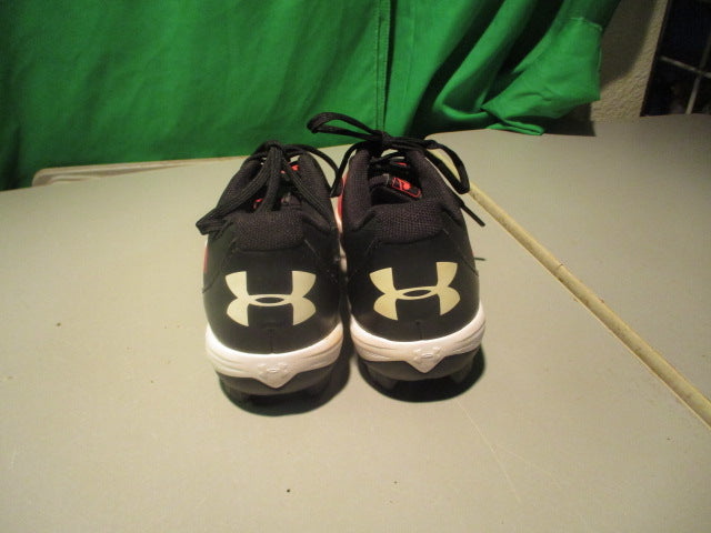 Load image into Gallery viewer, Under Armour Youth Cleats Size 13K
