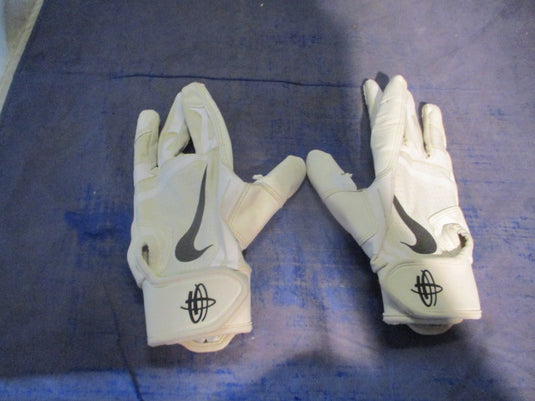 Used Nike Batting Gloves Youth Large - Slight Wear on Fingers