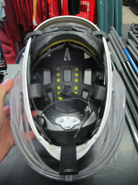 Used Cascade CS-R Youth Lacrosse Helmet With Throat Guard