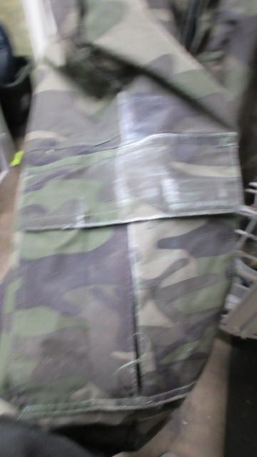 Load image into Gallery viewer, Used Sportcaster Camo Snow Pants Youth Size Large (16/18) - small wear
