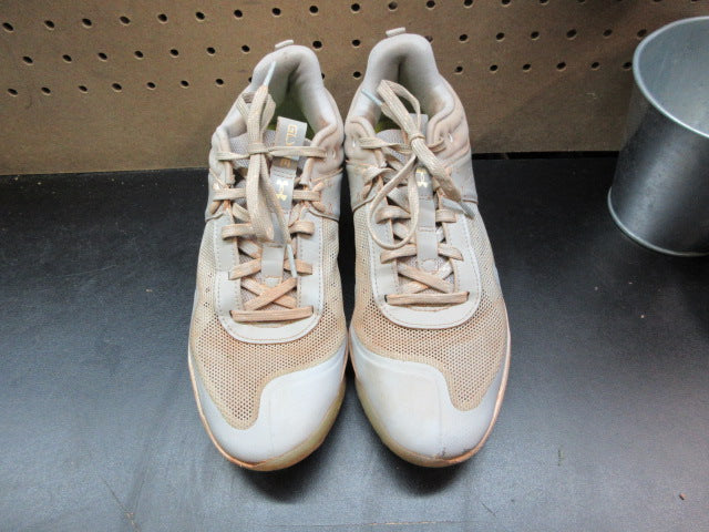 Load image into Gallery viewer, Used Under Armour Glyde MT TPU Softball Cleats - Size 7.5
