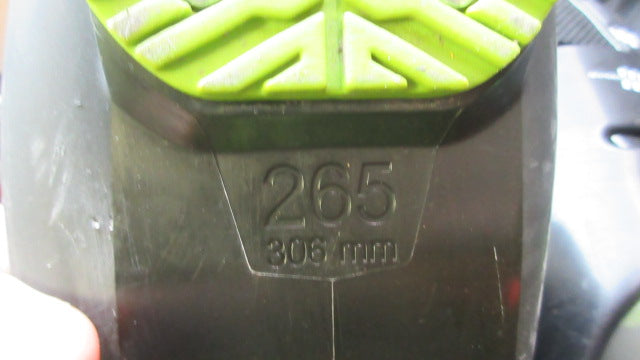 Load image into Gallery viewer, Used Lange SX120 Ski Boots - Size 26.5

